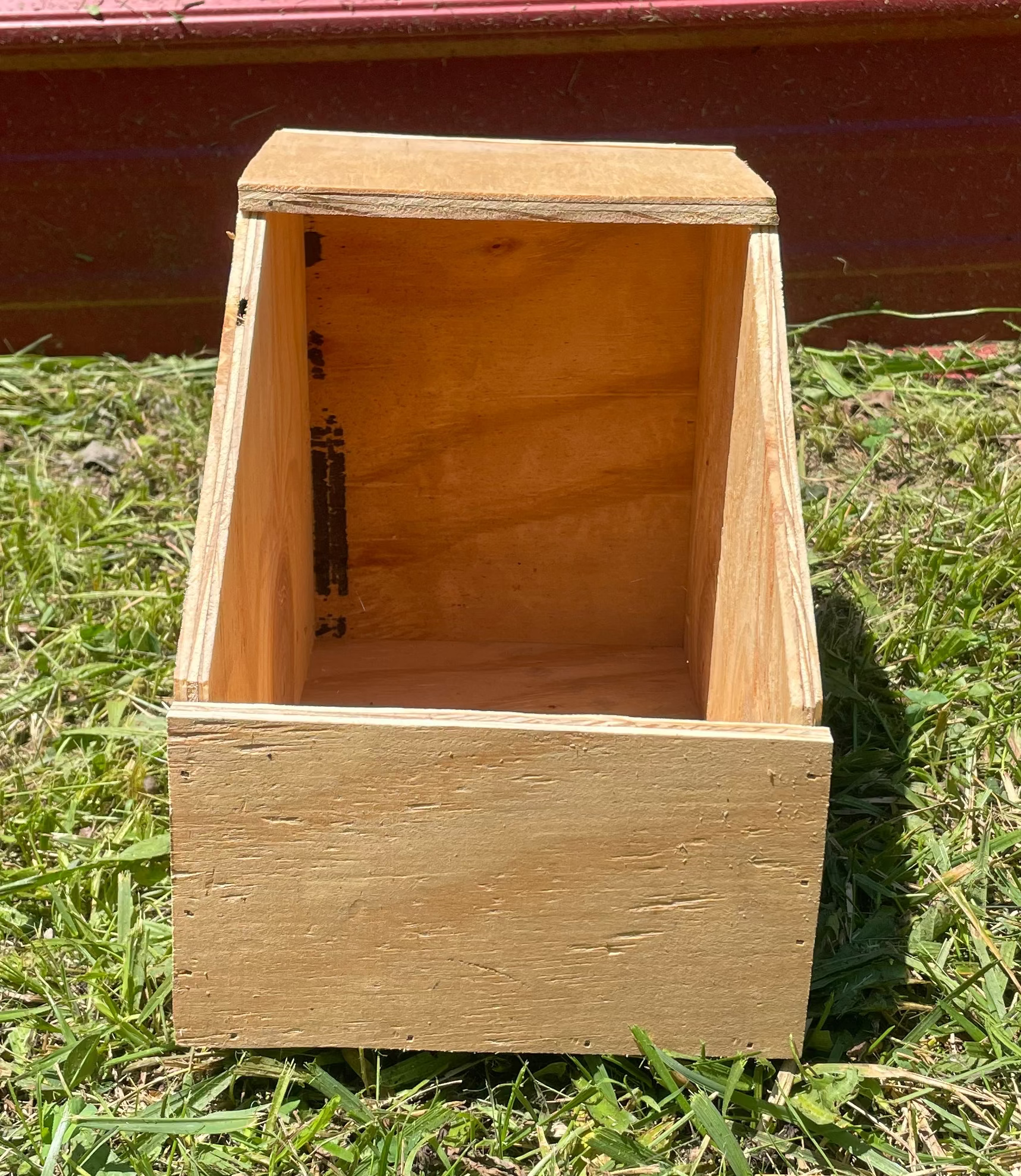 Small Nest Box